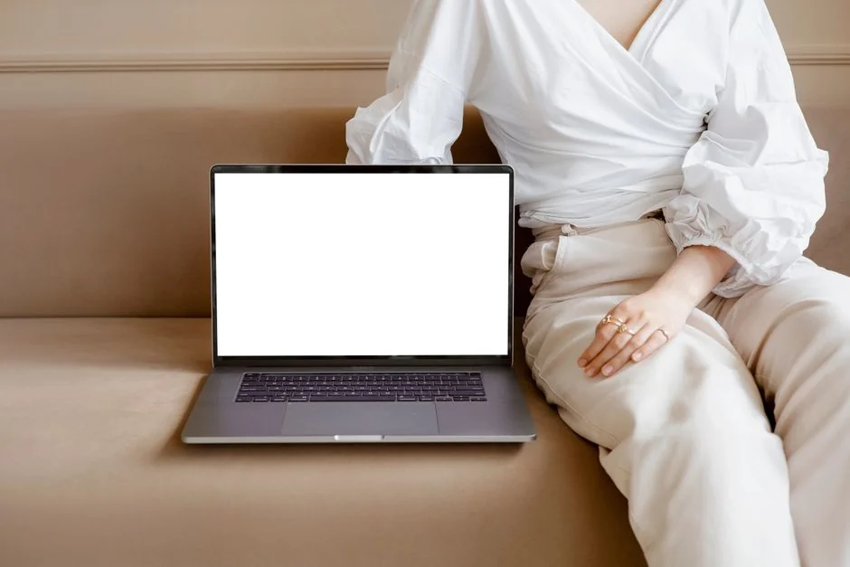 gallery-04 Present yourself as a professional with your new website. Create your own website on solidpixels.